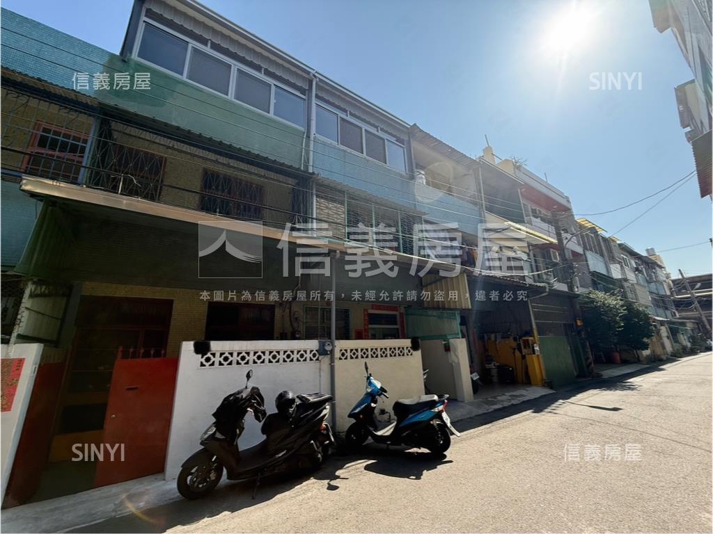 近國道小資美透天房屋室內格局與周邊環境