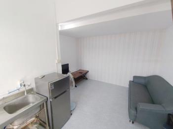 亞灣雙軌雙面採光低總透天