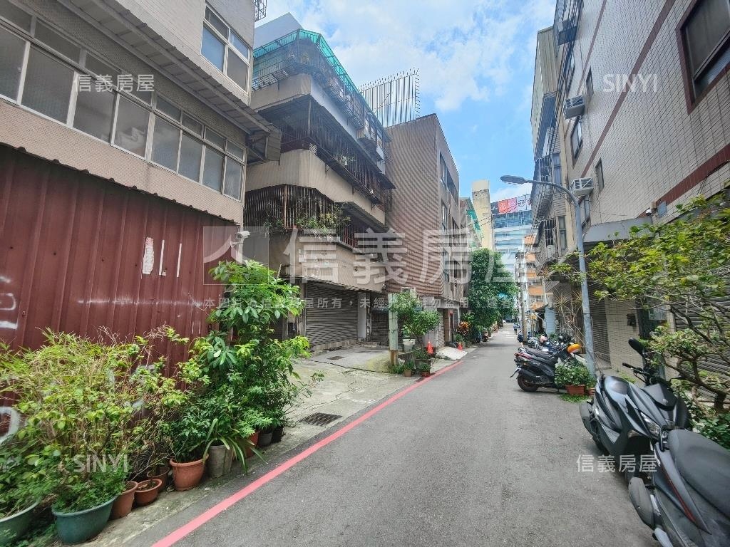 東區新時代典雅三房房屋室內格局與周邊環境