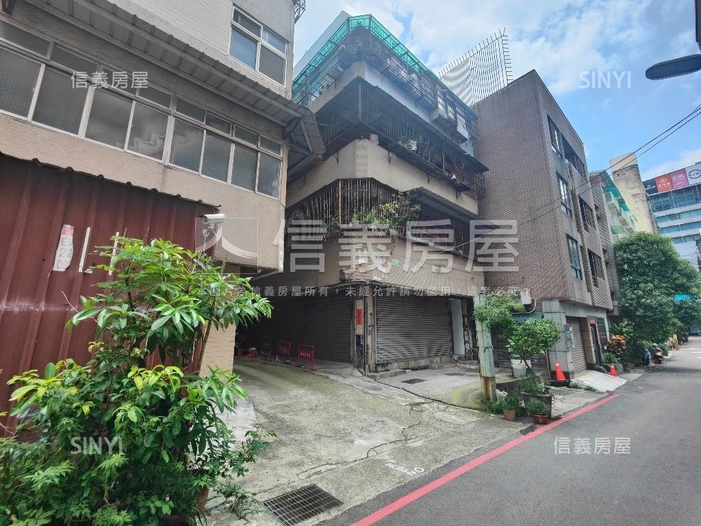 東區新時代典雅三房房屋室內格局與周邊環境