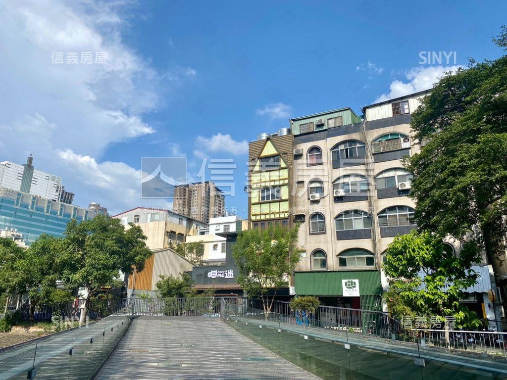 大大面寬順向河畔角間店面房屋室內格局與周邊環境