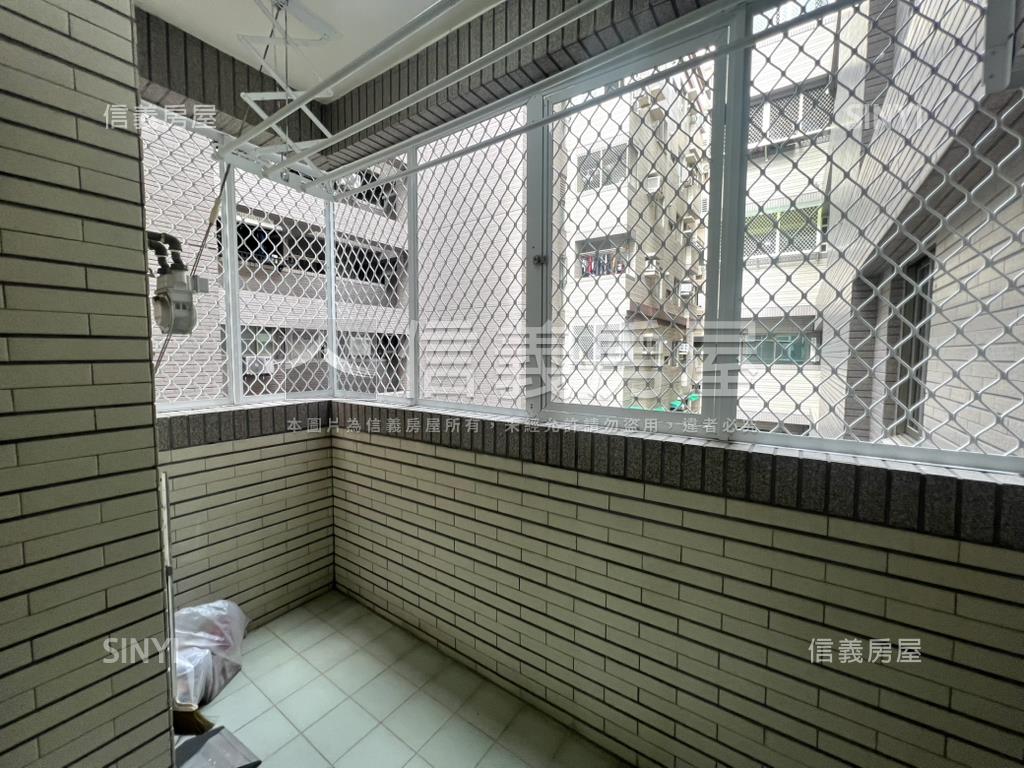 都會假期高樓景觀雙車宅房屋室內格局與周邊環境