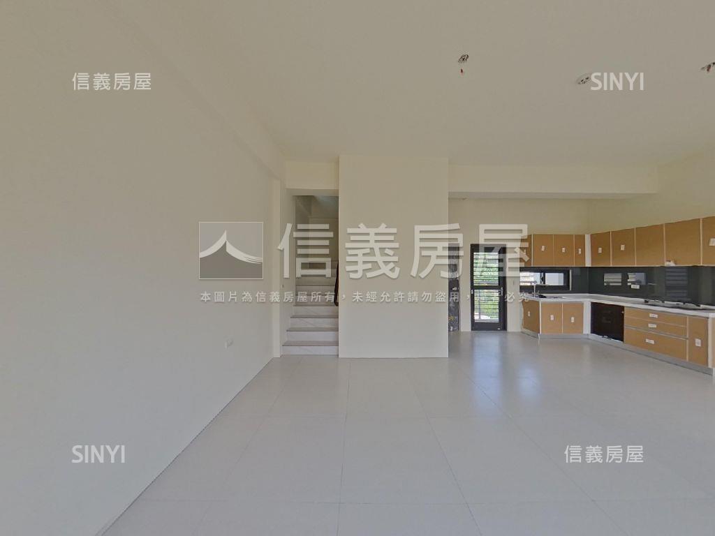 和美全新未住約七米面寬房屋室內格局與周邊環境