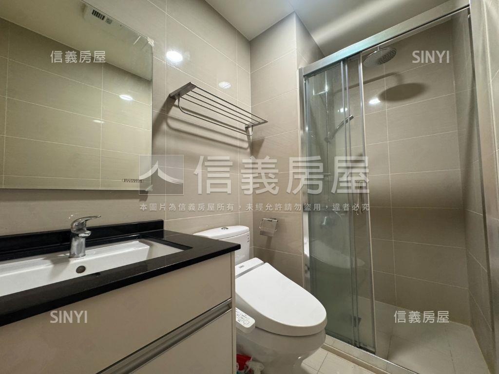 綠意環繞精裝小宅房屋室內格局與周邊環境