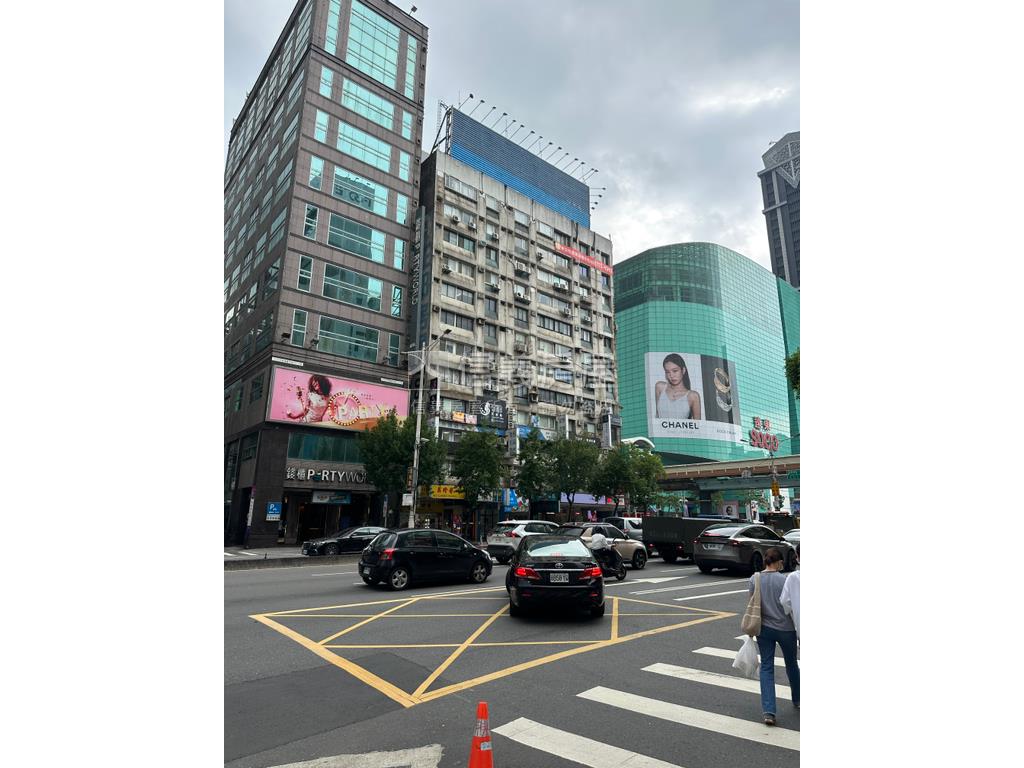 忠孝復興站旁黃金住辦房屋室內格局與周邊環境