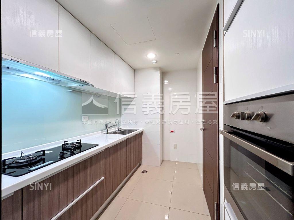 桃大極三房車位房屋室內格局與周邊環境