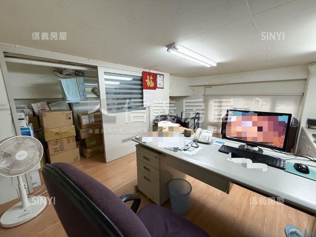 【角窗金店】正馬路近捷運房屋室內格局與周邊環境