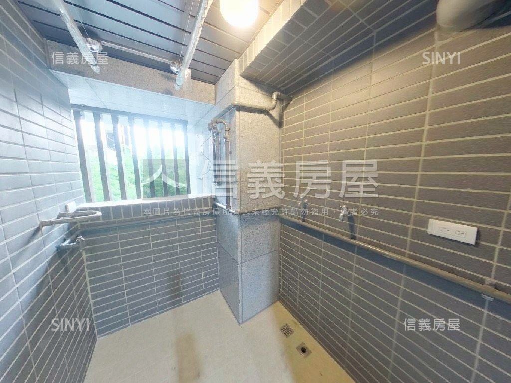 強！北區全新兩房平車露台房屋室內格局與周邊環境