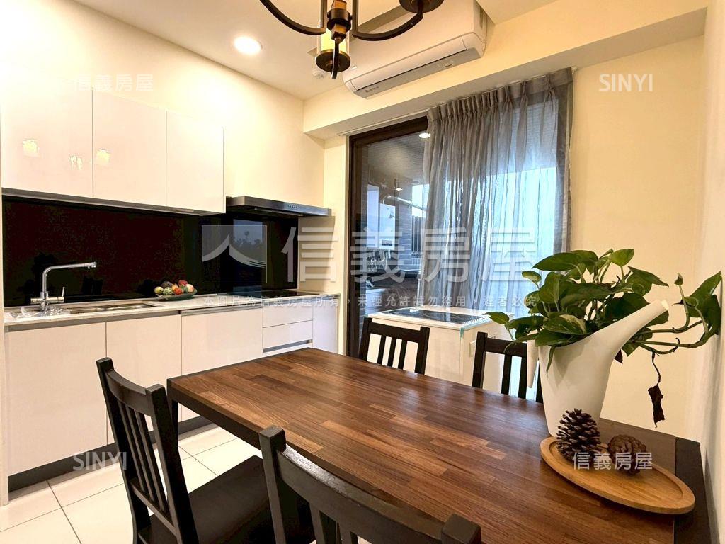 急售大兩房裝潢露臺戶房屋室內格局與周邊環境