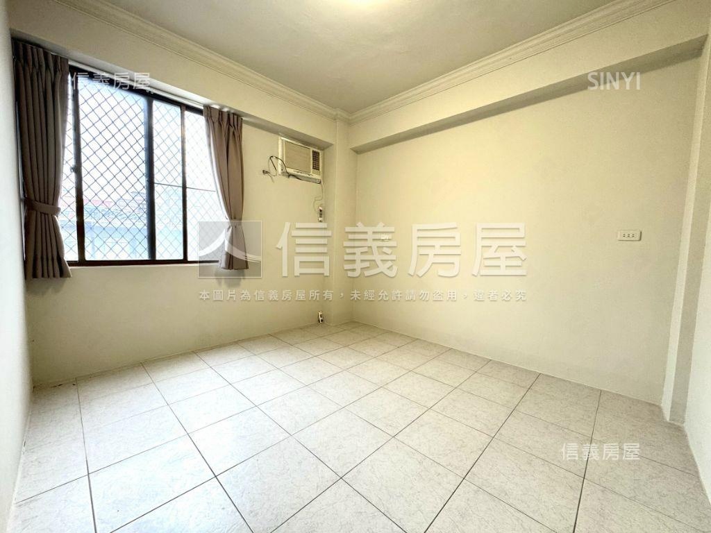 近三民巨城三房平面車位房屋室內格局與周邊環境