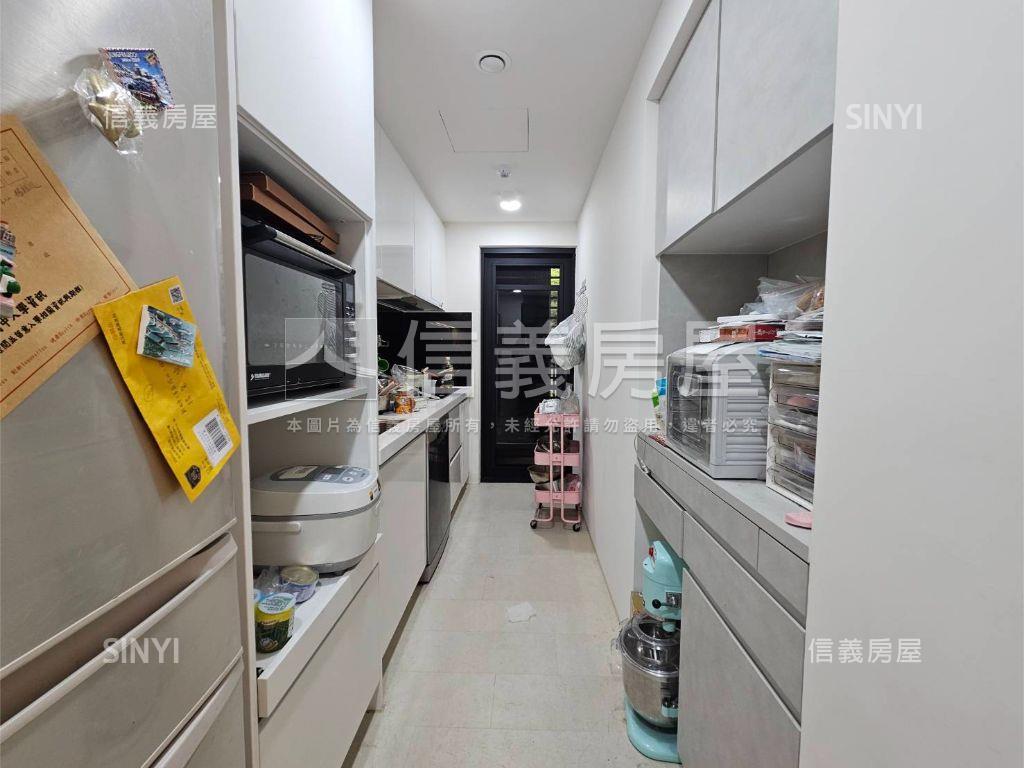 【專任】右岸三房稀有庭園房屋室內格局與周邊環境