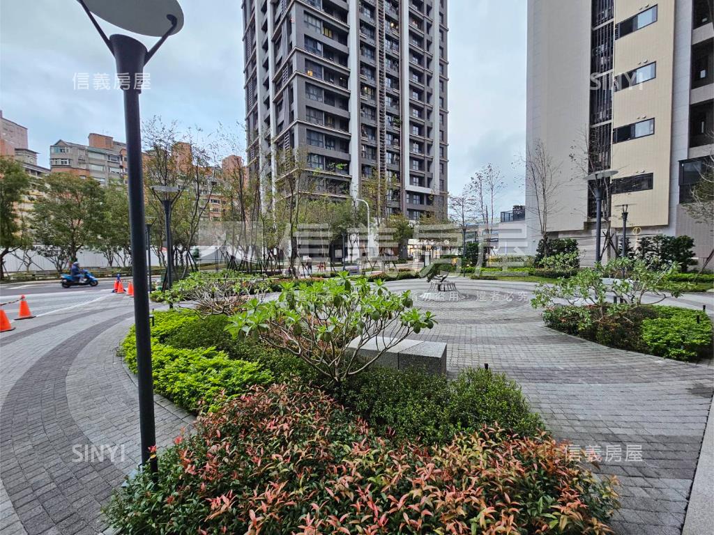 【專任】右岸三房稀有庭園房屋室內格局與周邊環境