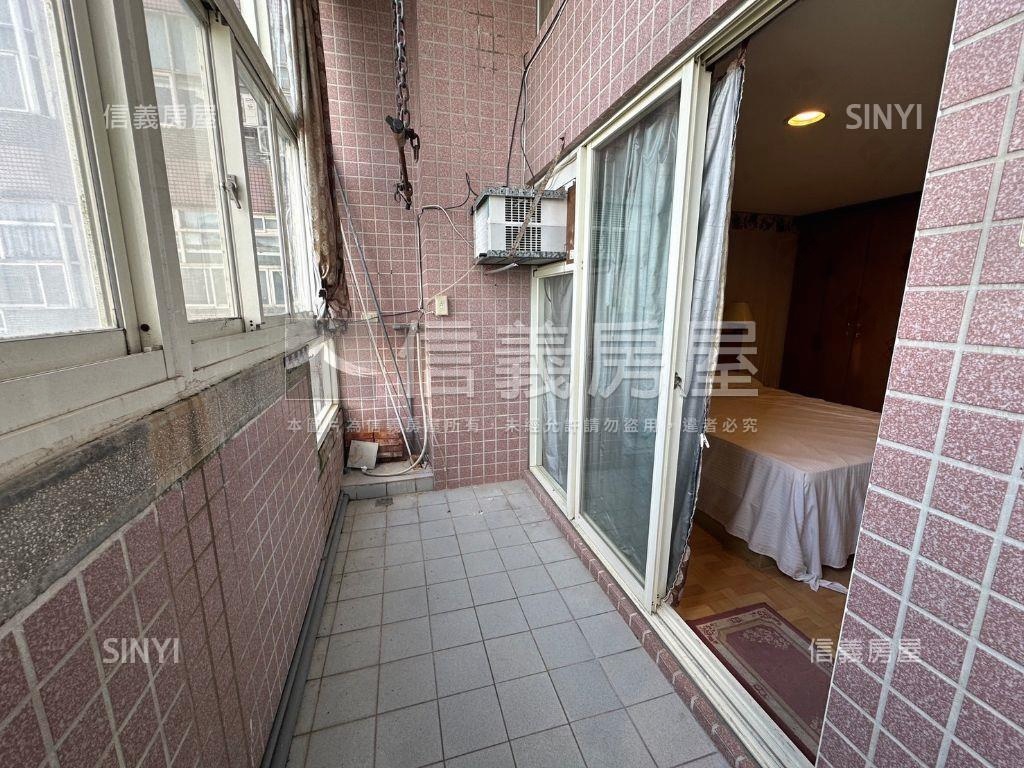 遼闊山海美景麗舍房屋室內格局與周邊環境