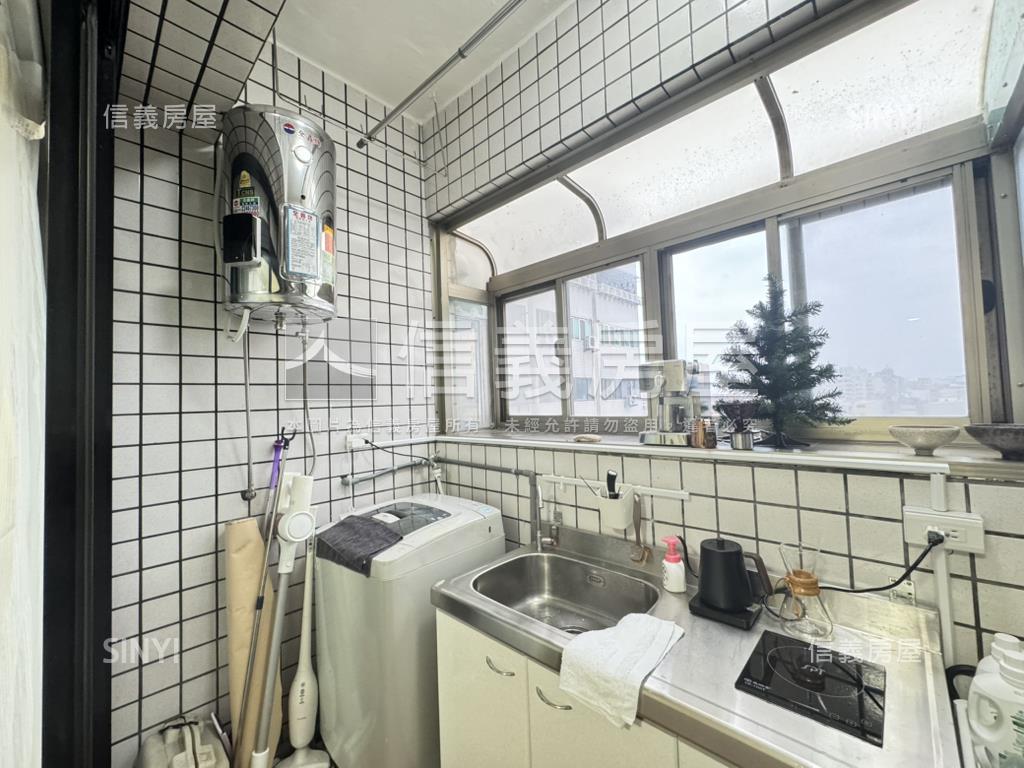 近海華高樓明亮北歐風套房房屋室內格局與周邊環境