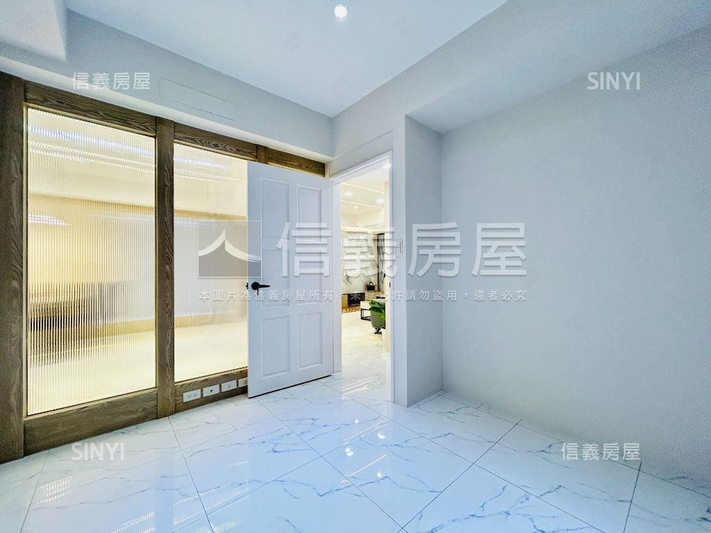 環河北裝潢美２樓房屋室內格局與周邊環境