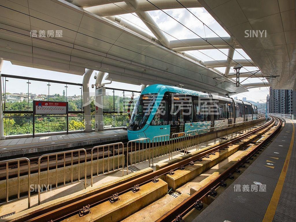 海洋都心有玄關大２房車位房屋室內格局與周邊環境