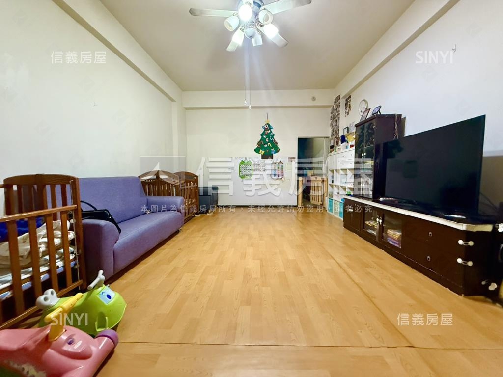 永大路旁傳統新穎車墅房屋室內格局與周邊環境