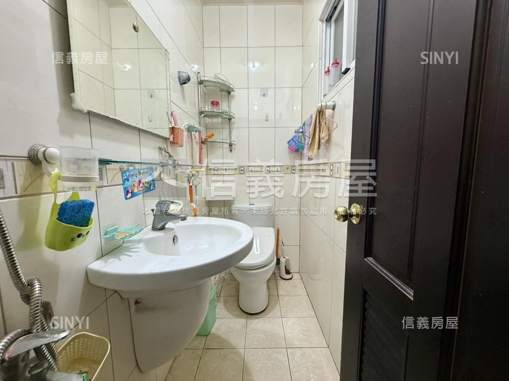 永大路旁傳統新穎車墅房屋室內格局與周邊環境