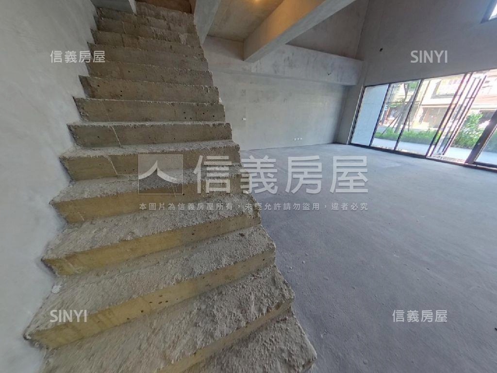 專任樸澍藏未來可期金店霸房屋室內格局與周邊環境