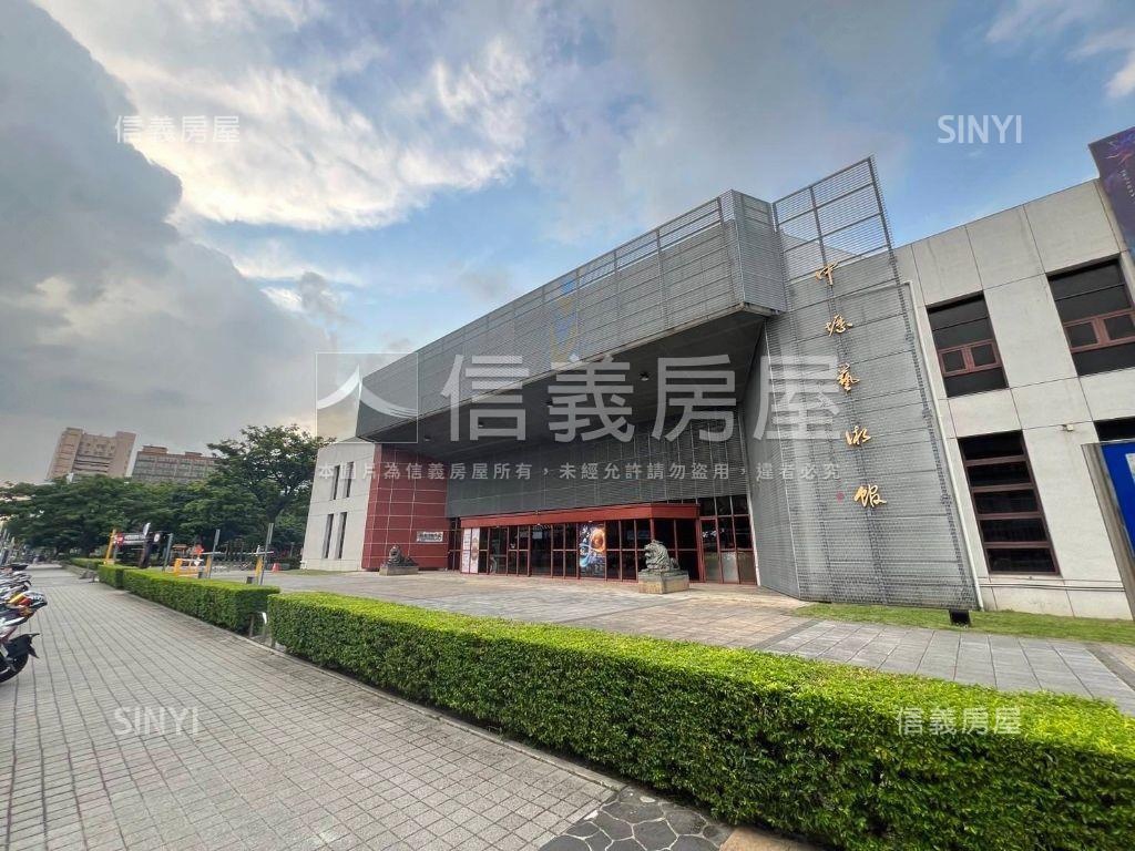 專任樸澍藏未來可期金店霸房屋室內格局與周邊環境