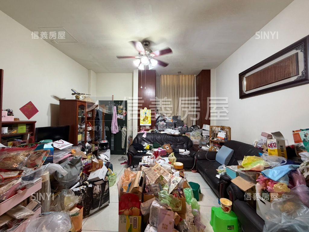 南勢山峰重劃前院停車別墅房屋室內格局與周邊環境