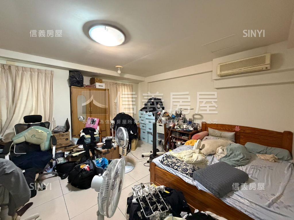 南勢山峰重劃前院停車別墅房屋室內格局與周邊環境