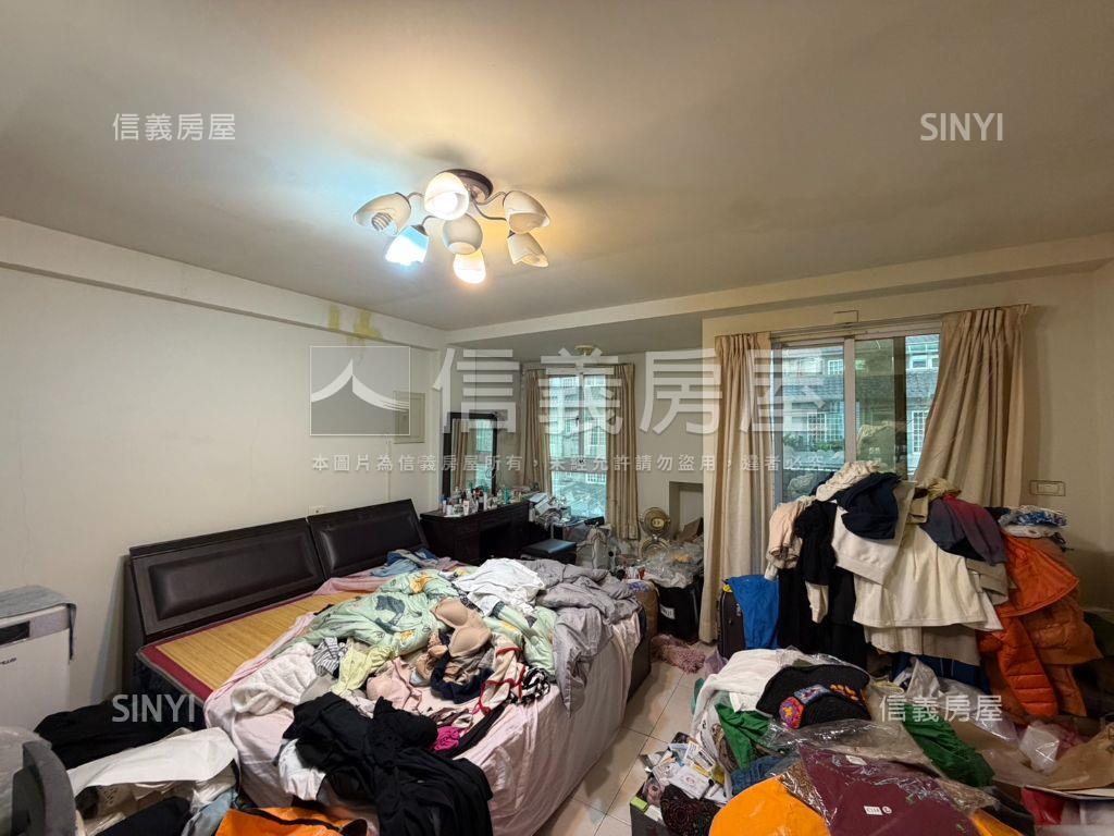 南勢山峰重劃前院停車別墅房屋室內格局與周邊環境