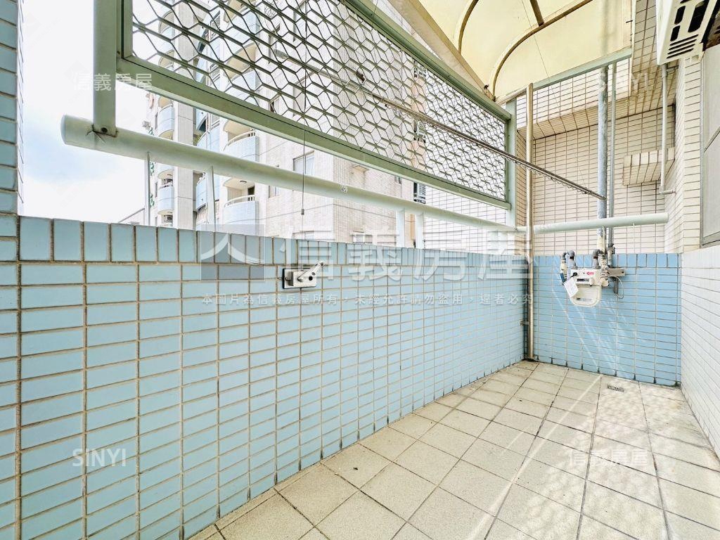 近中國醫三采質感三房車位房屋室內格局與周邊環境