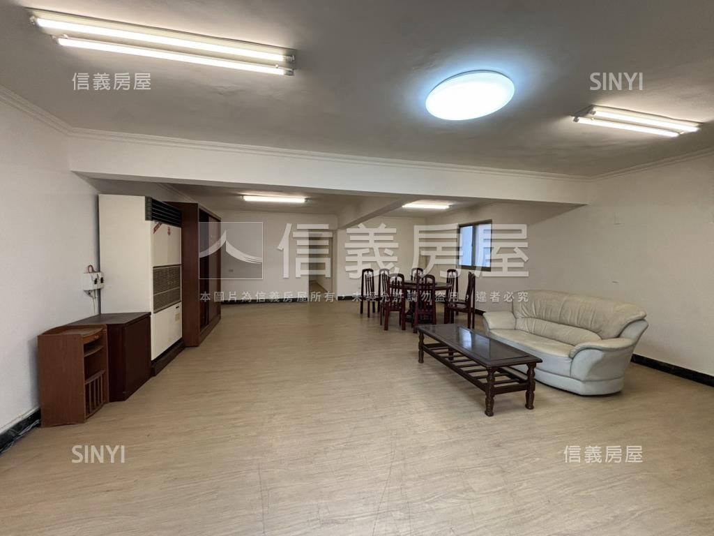 近內科港墘單坪４字頭公寓房屋室內格局與周邊環境