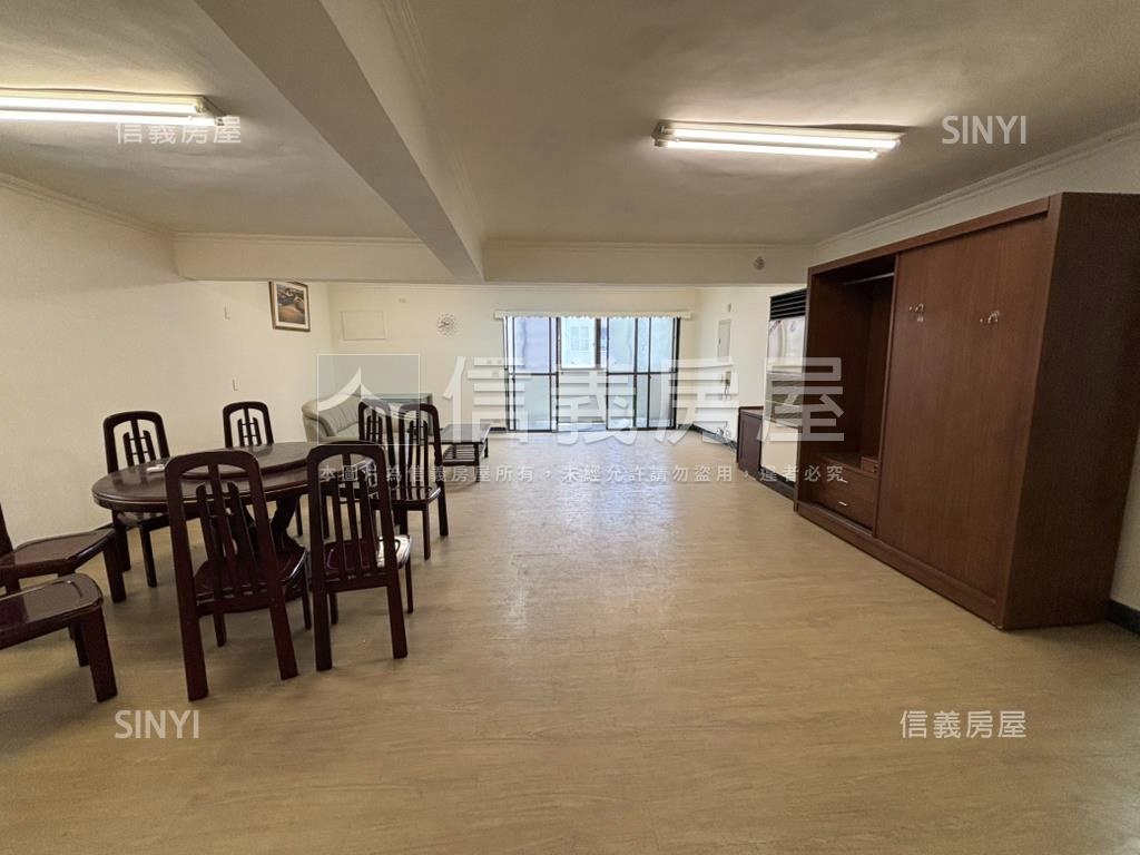 近內科港墘單坪４字頭公寓房屋室內格局與周邊環境