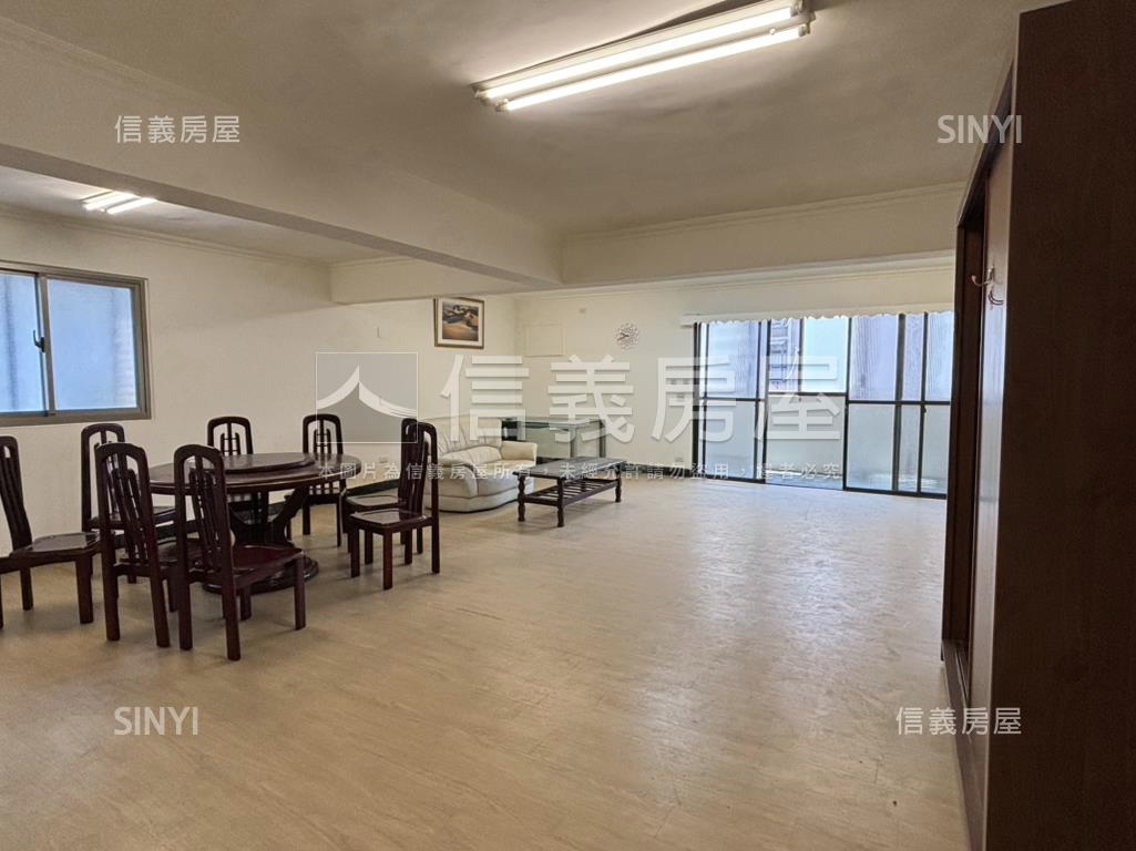 近內科港墘單坪４字頭公寓房屋室內格局與周邊環境