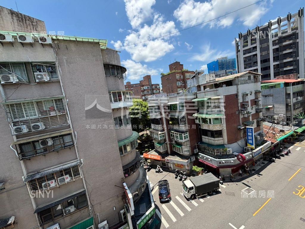 近內科港墘單坪４字頭公寓房屋室內格局與周邊環境
