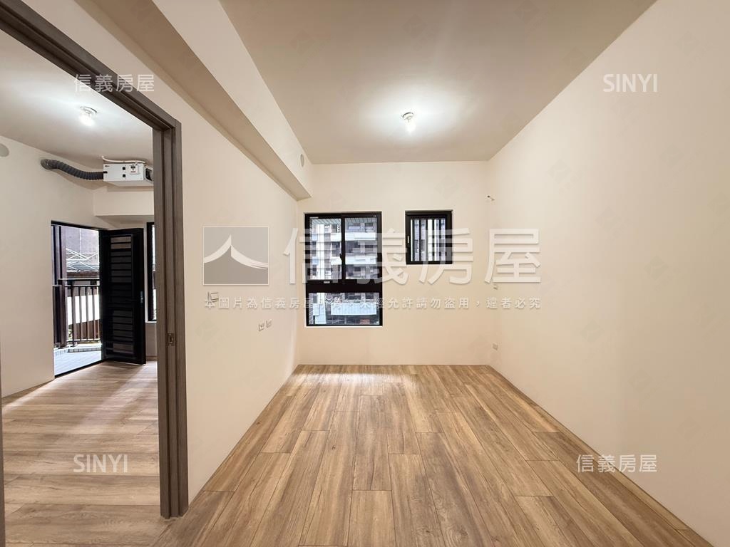 綠雅圖兩房平車首購宅房屋室內格局與周邊環境