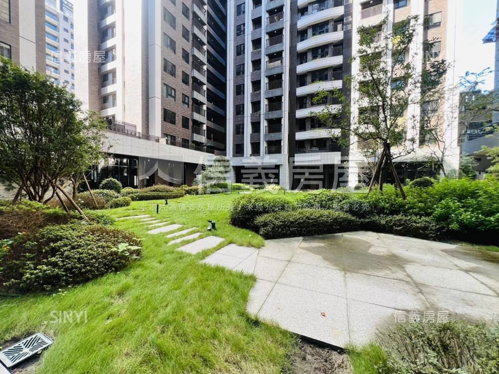 綠雅圖兩房平車首購宅房屋室內格局與周邊環境