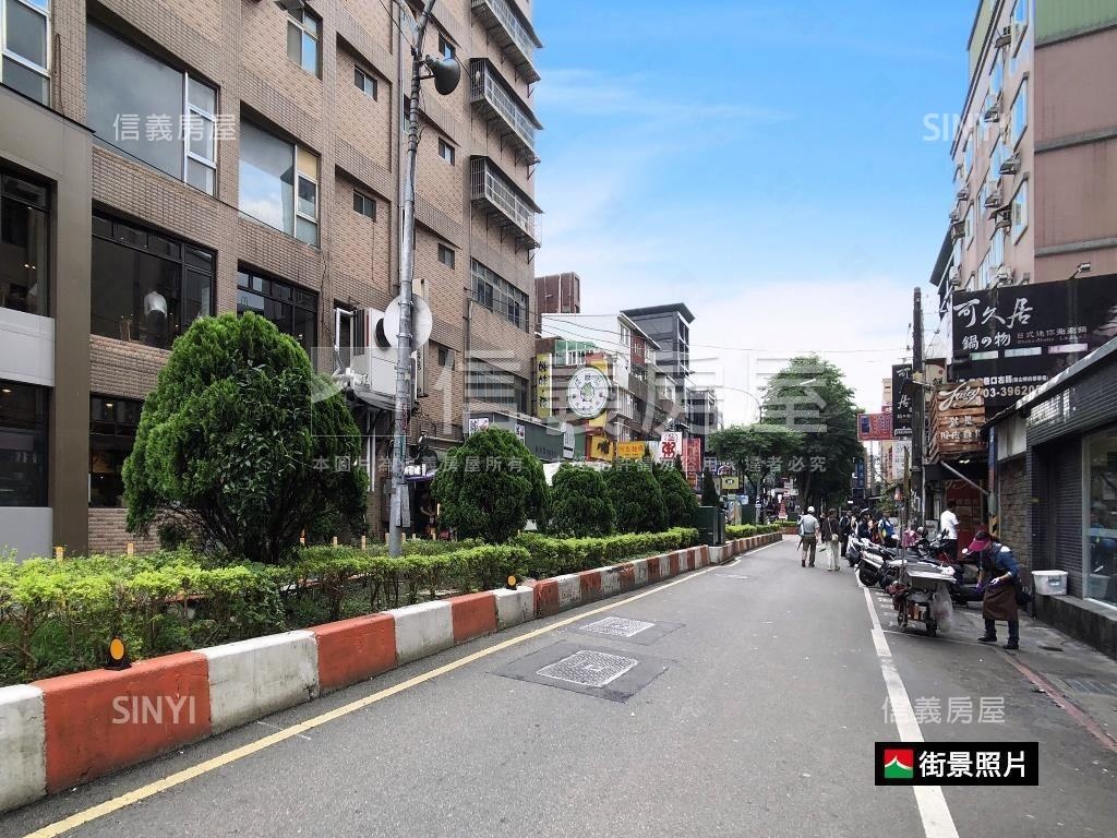 Ａ７興富發鉑悅兩房車位房屋室內格局與周邊環境