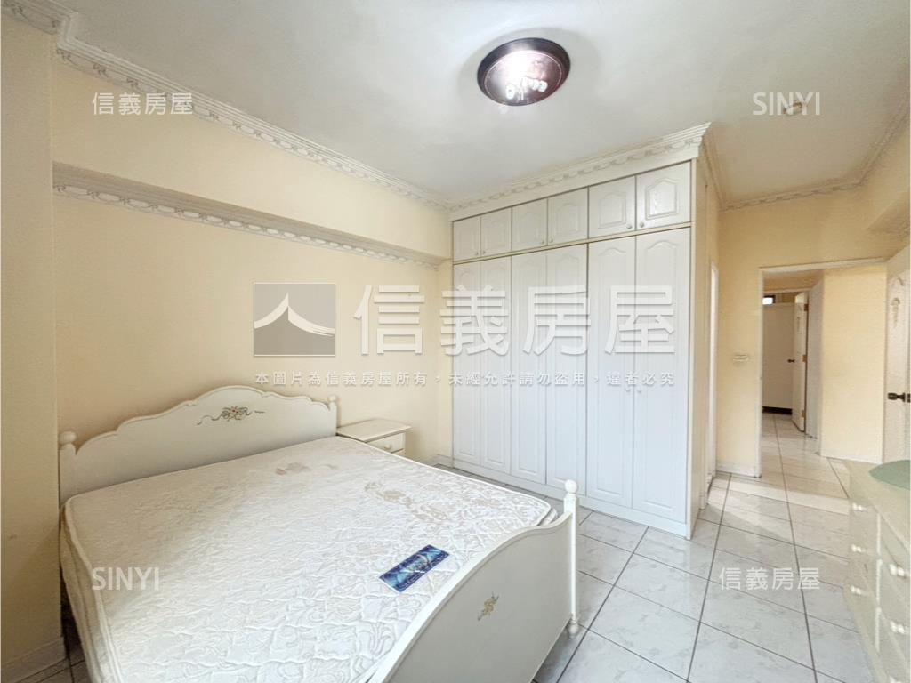 城堡花園古典歐式美宅房屋室內格局與周邊環境