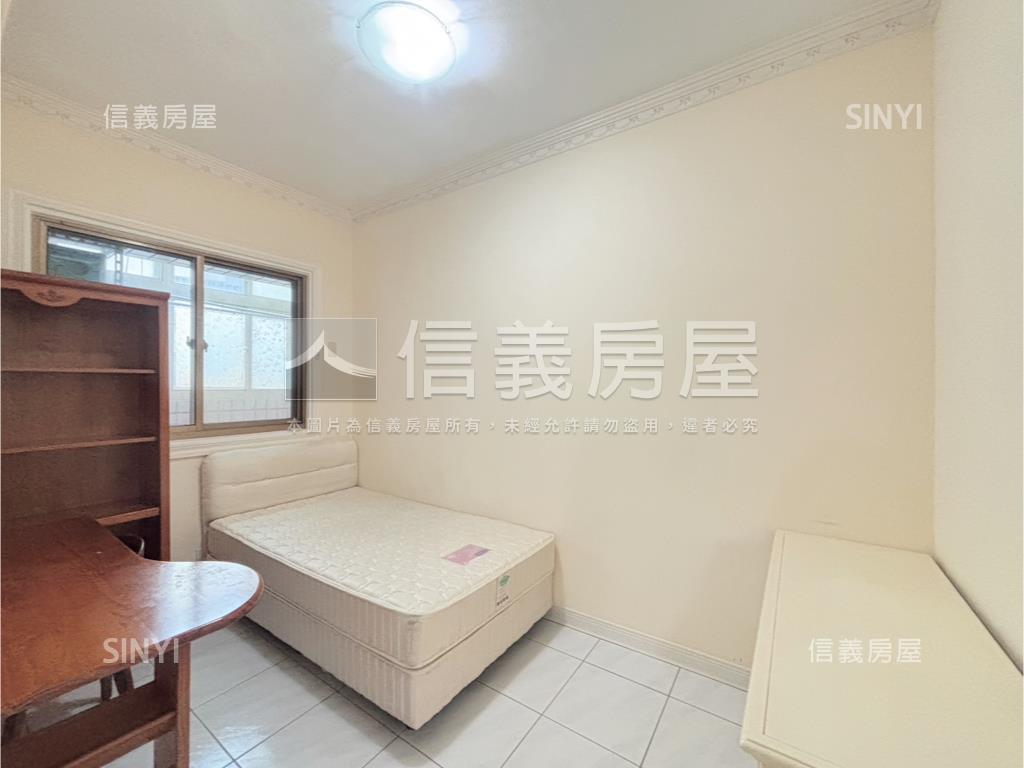 城堡花園古典歐式美宅房屋室內格局與周邊環境