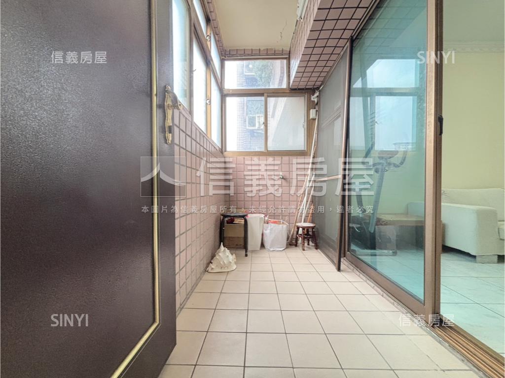 城堡花園古典歐式美宅房屋室內格局與周邊環境