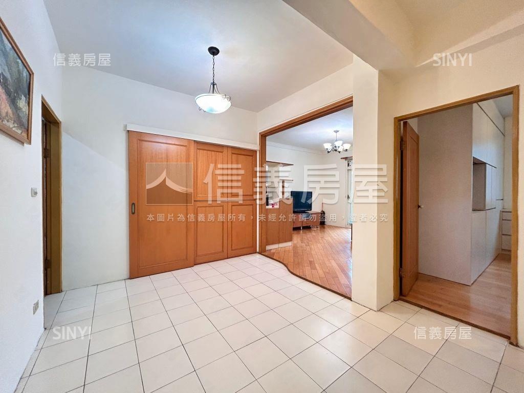 暮色餘暉•馨雅居房屋室內格局與周邊環境