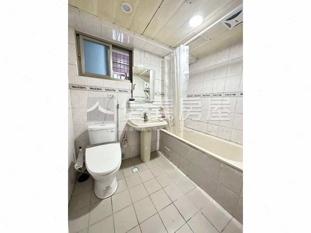 府中捷運次頂樓房屋室內格局與周邊環境