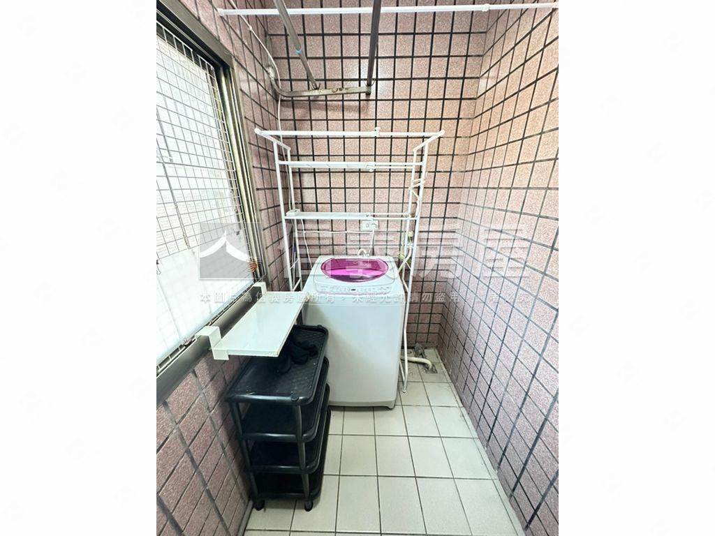 府中捷運次頂樓房屋室內格局與周邊環境