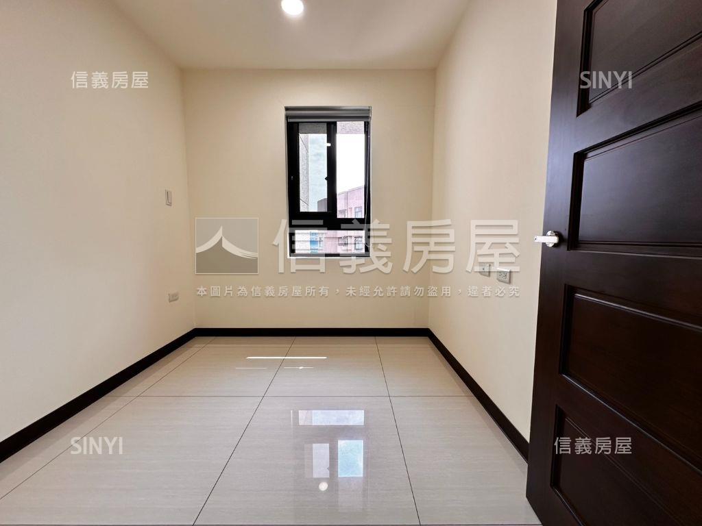 民生鉑月高樓管理三房車位房屋室內格局與周邊環境