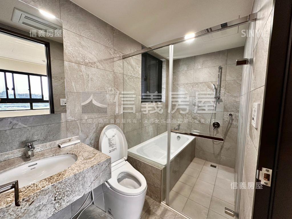 民生鉑月高樓管理三房車位房屋室內格局與周邊環境