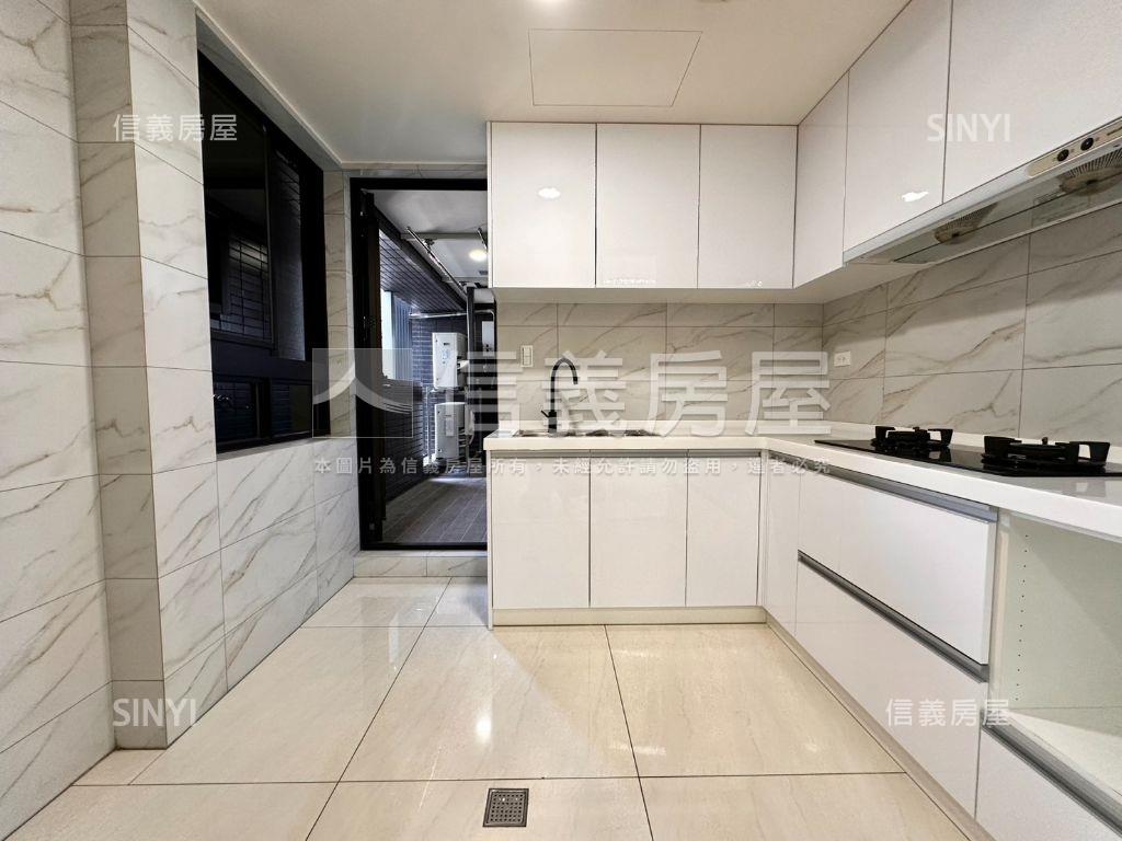 民生鉑月高樓管理三房車位房屋室內格局與周邊環境