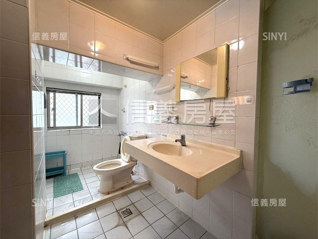 城市桂冠近捷運高樓層房屋室內格局與周邊環境