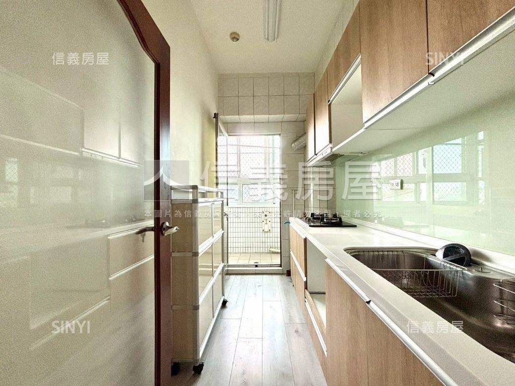 太皇園。明亮通風三房車位房屋室內格局與周邊環境