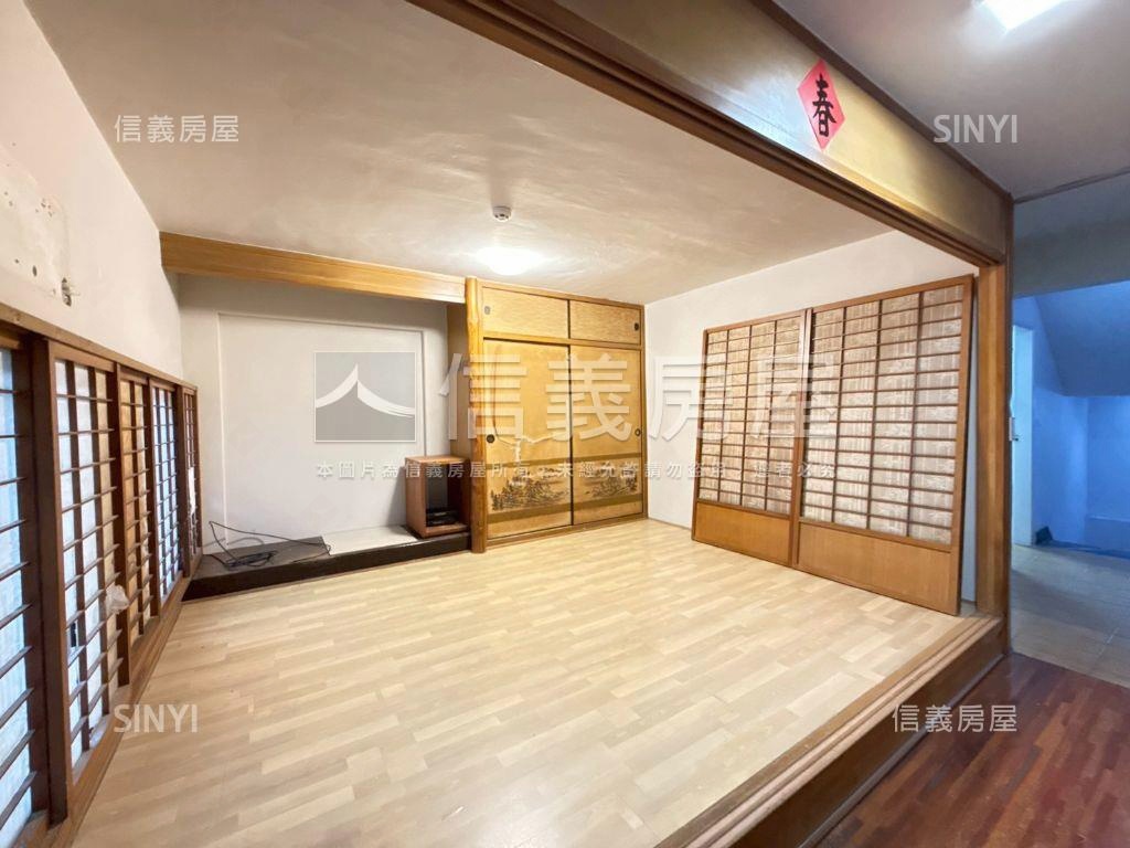 北屯公園旁大理石地板別墅房屋室內格局與周邊環境