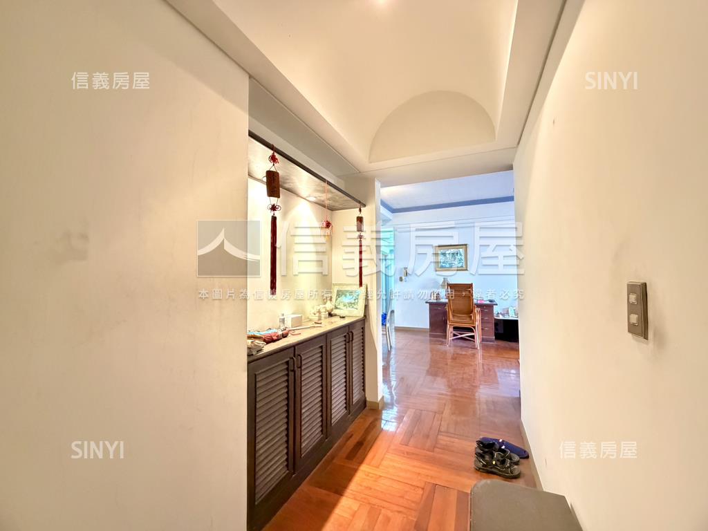 文化皇家高樓採光四房平車房屋室內格局與周邊環境