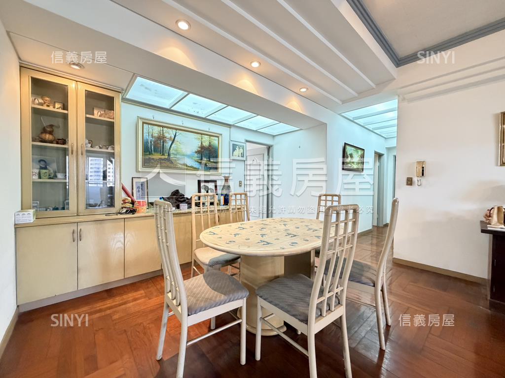 文化皇家高樓採光四房平車房屋室內格局與周邊環境