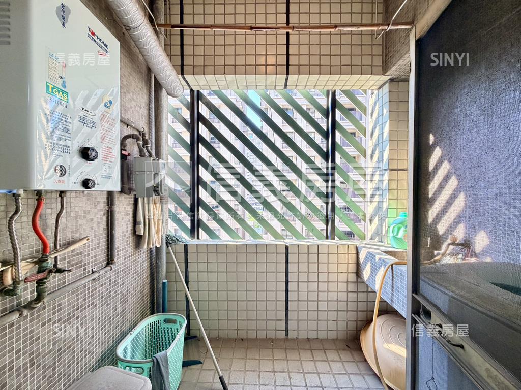 文化皇家高樓採光四房平車房屋室內格局與周邊環境